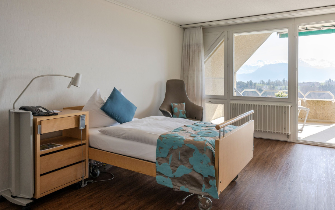 Suite care room south